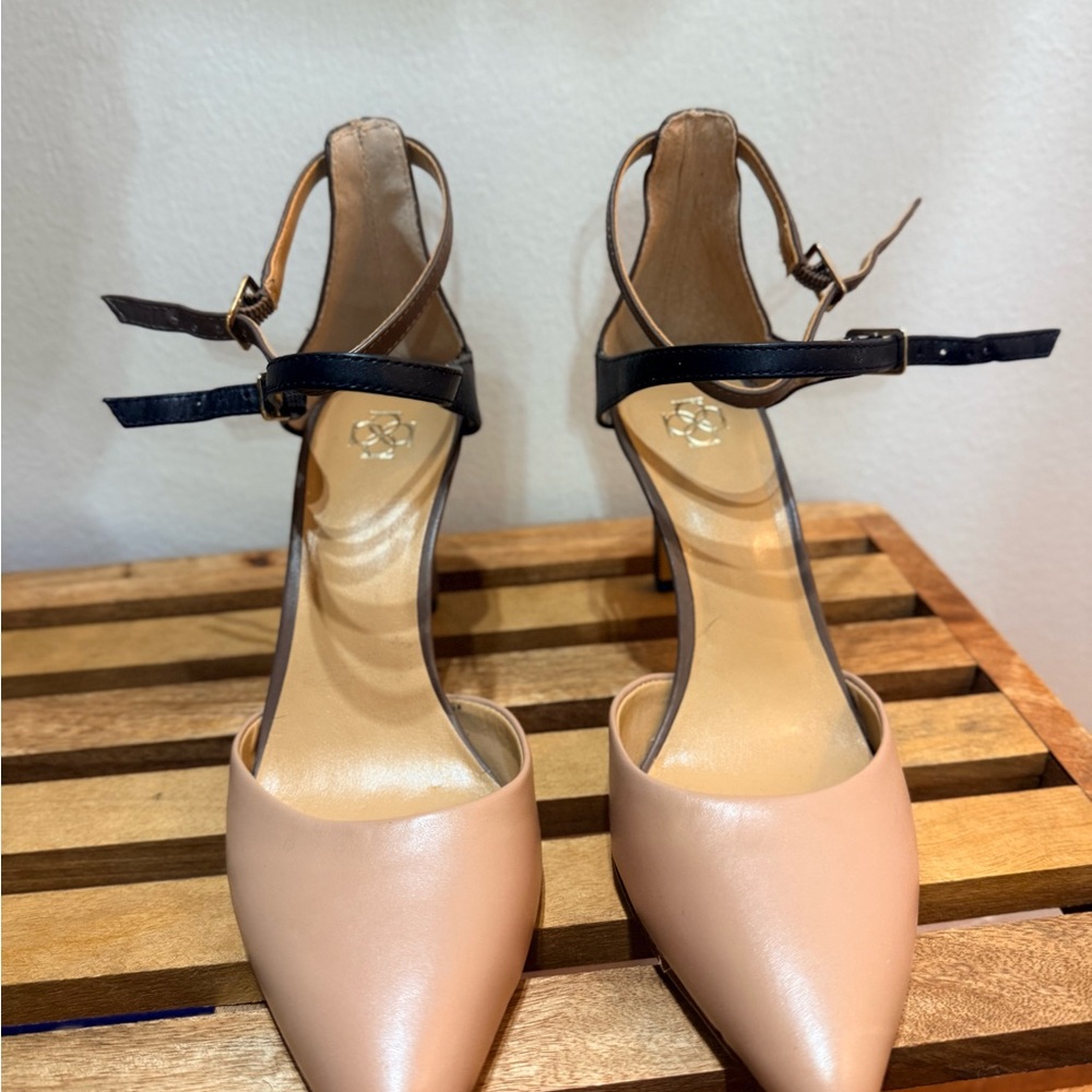 Ann Taylor Black and Cream Heels